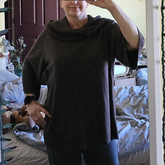 Spring + Mercer Cowl Neck Tunic Sweater - Picture 11 of 13